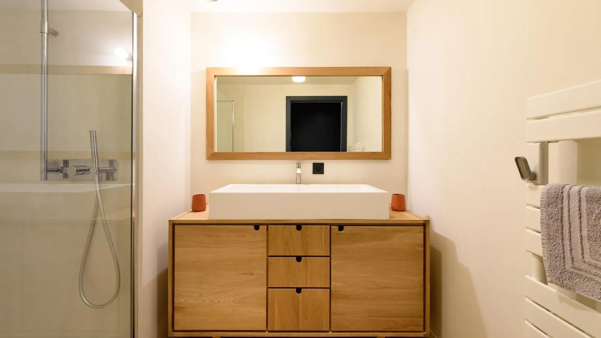 Lägenhet Superbe Appartement Idealement Situe Aix-en-Provence Frankrike